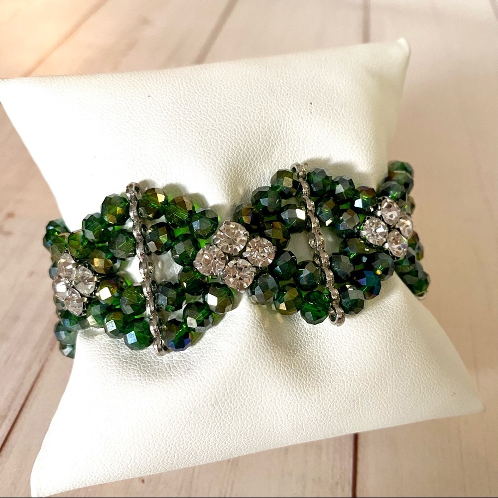 Green iridescent stretch Bracelet